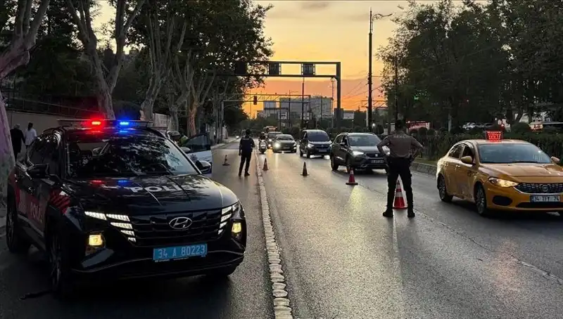 İstanbul'da "Huzur İstanbul" Uygulaması: Güvenlik için Yüzlerce Gözaltı