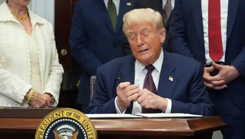 Trump, Beyaz Saray'ı Şaşırtan Lüks Yenileme Projesiyle Dikkat Çekti