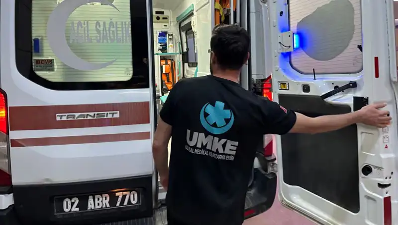 Etek Tekere Dolandı, Bisiklet Devrildi: O Anlar Kamerada!