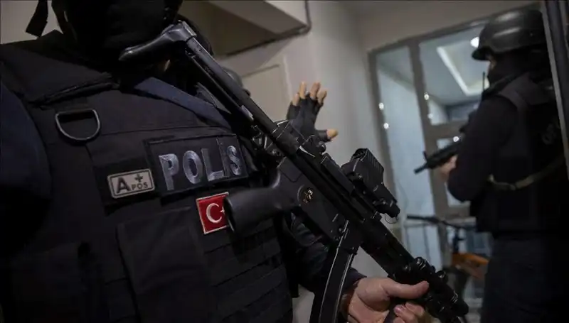 Afyon'da Dev Operasyon: 26 Şüpheli Gözaltına Alındı, Suç Ağına Darbe