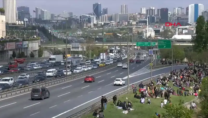 Deprem Sonrası Ulaşıma Etkisi: Trafik Yoğunluğu Yüzde 56 Arttı