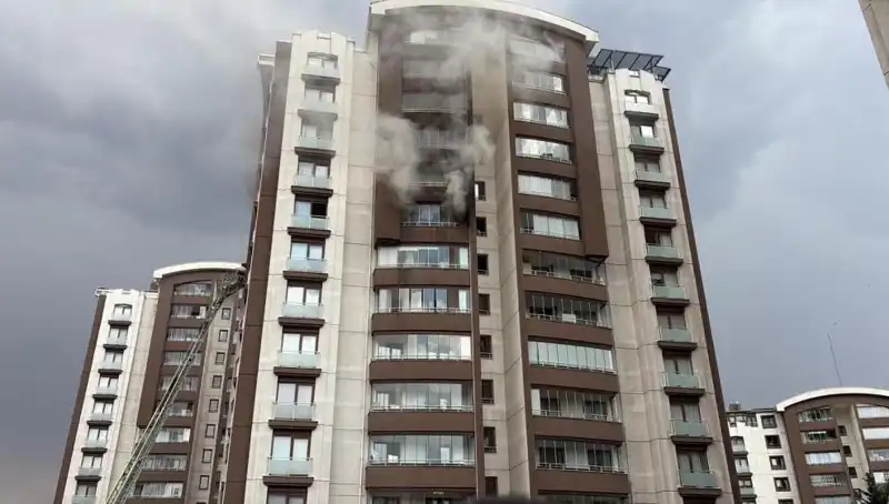 Ankara'da 14 Katlı Binalarda Yangın: Can Pazarı ve Kurtarma Mücadeleleri
