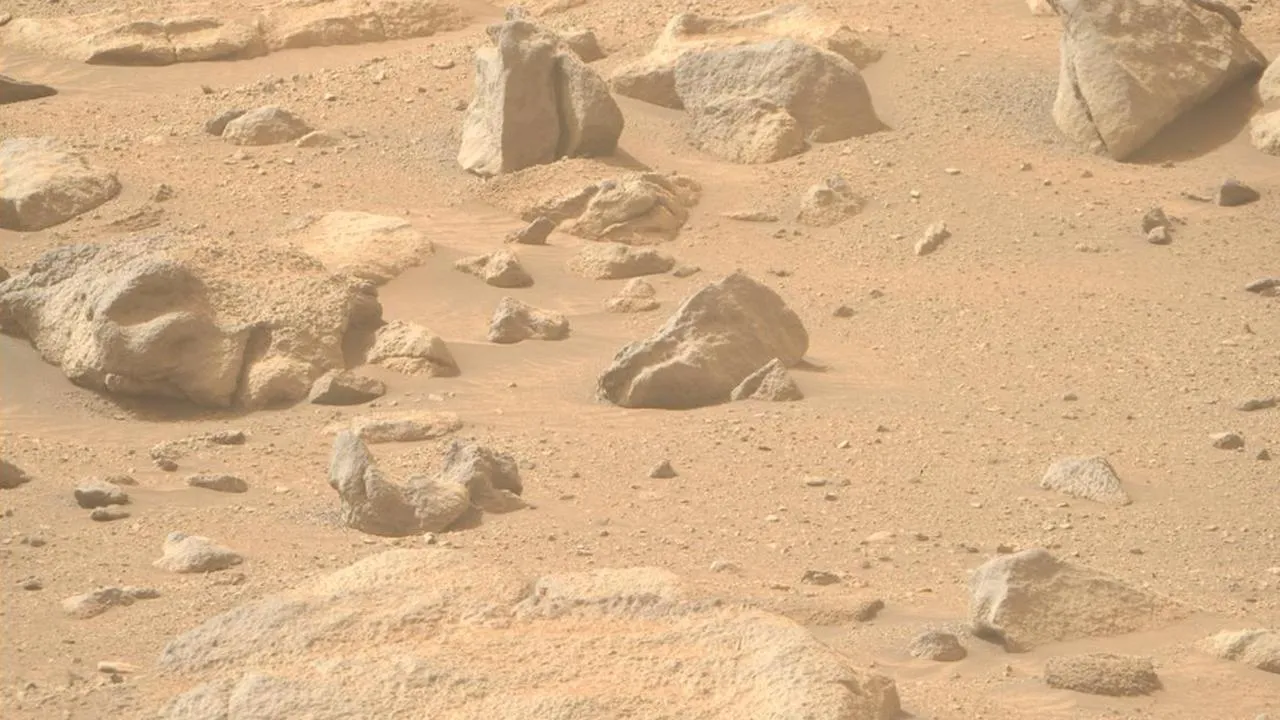 Mars'ta İnsan Yüzüne Benzeyen Şaşırtıcı Keşif: Gizem Devam Ediyor