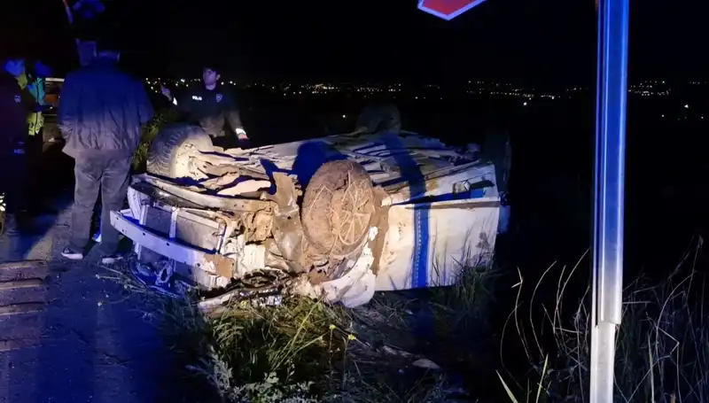 Otomobil Şarampole Devrildi: Olayda 1 Kişi Hayatını Kaybetti, 3 Kişi Yaralandı