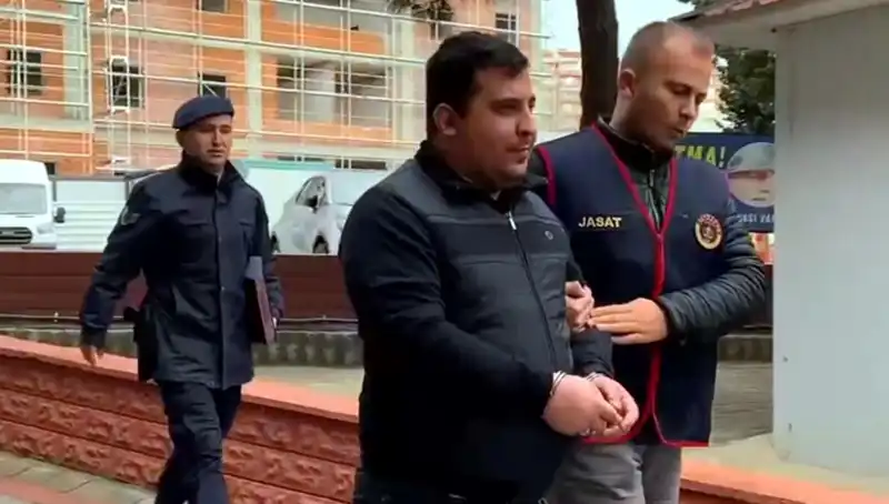 410 Suçtan Aranan Zanlı, Polisi Şaşkına Çevirerek Yakalandı!