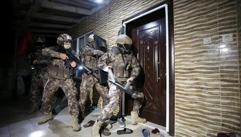 Türkiye'de 6 Suç Örgütüne Ağır Darbe: 158 Şüpheli Yakalandı!