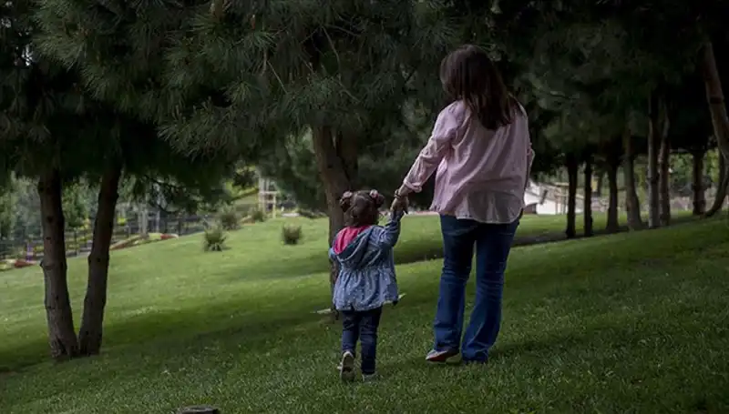 Yargıtay'dan Dikkat Çekici Koruyucu Aile Kararı: Görüşme Sıklığı Değişiyor