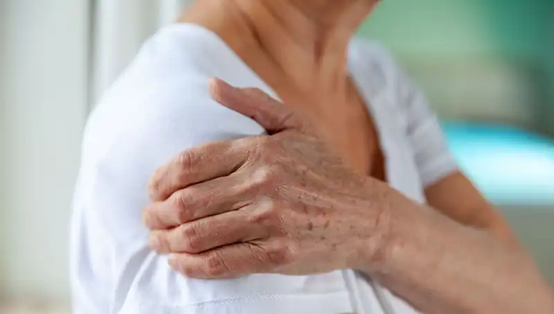 Akciğer Kanserinin Sessiz İşareti: Göz Ardı Edilen Belirtiler ve Önemi