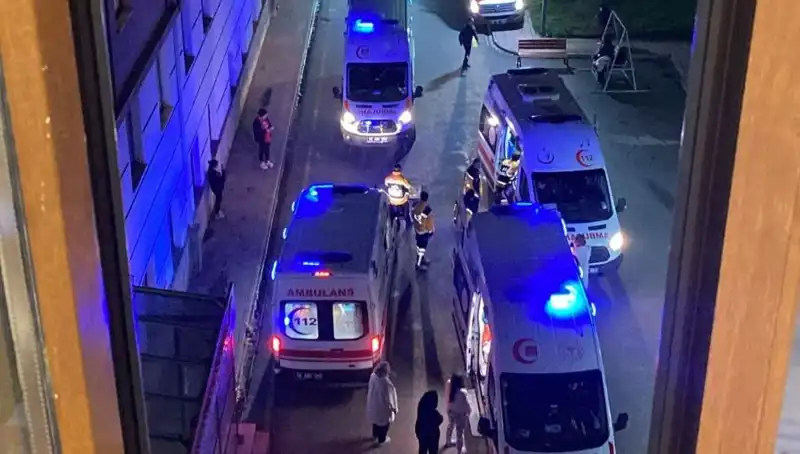 53 Öğrenci Akşam Yemeğinden Sonra Hastaneye Kaldırıldı: Neler Yaşandı?
