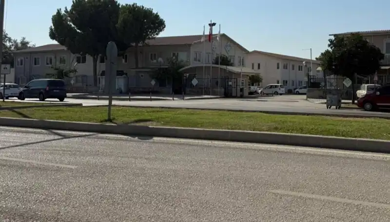 Adana'da Şok Olay: Amirinin Tabancasıyla Vurulan İşçi Hayat Mücadelesi Veriyor