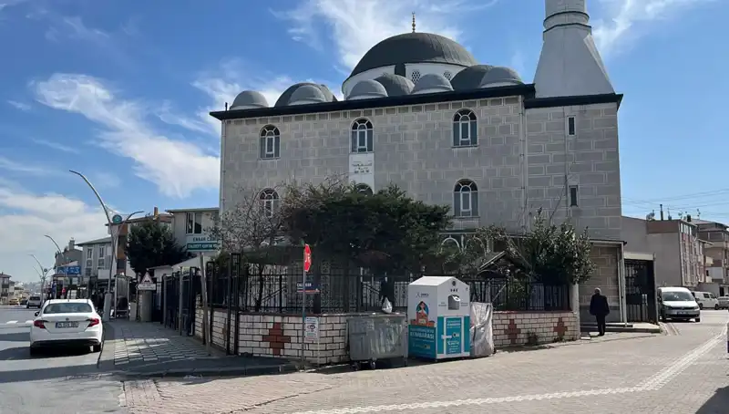 Cami Tuvaletinde Bulunan Şok Edici Ceset, Şehirde Panik Yarattı