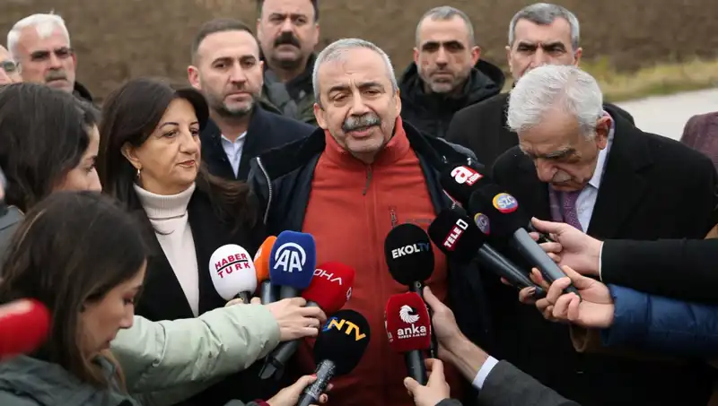 İmralı'dan PKK'ya Mesaj: Sırrı Süreyya Önder Açıklıyor