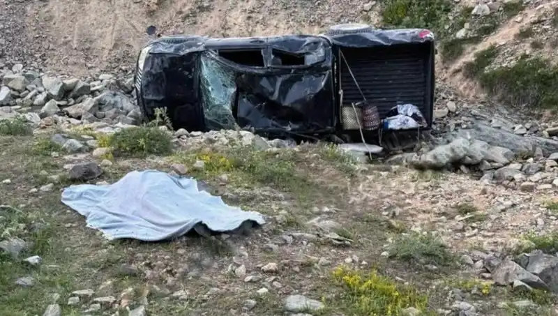 Gümüşhane'de Feci Kaza: Bir Hayat Kayıp, Beş Kişi Yaralı!