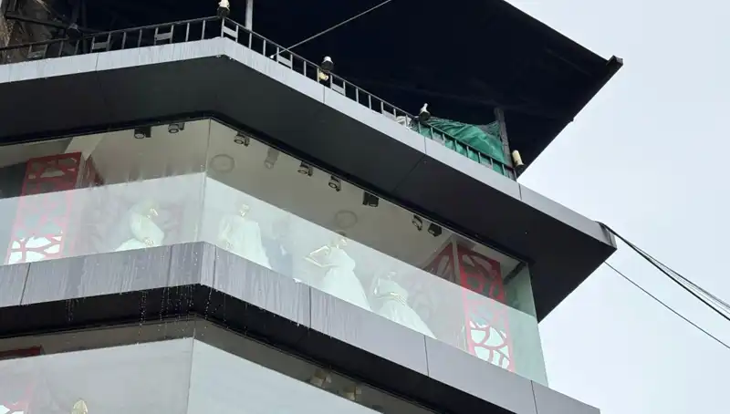 Giyim Mağazasında Korkutan Yangın: Müşteriler Panikle Tahliye Edildi