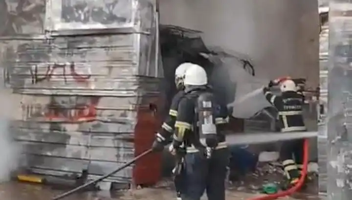 Şanlıurfa'da Hurda Deposunda Çıkan Yangın Korku Dolu Anlar Yaşattı
