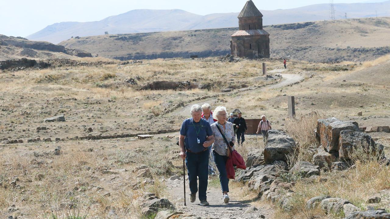 Kars’taki Antik Şehir Ani, Yerli ve Yabancı Turistlerin Gözdesi Haline Geldi